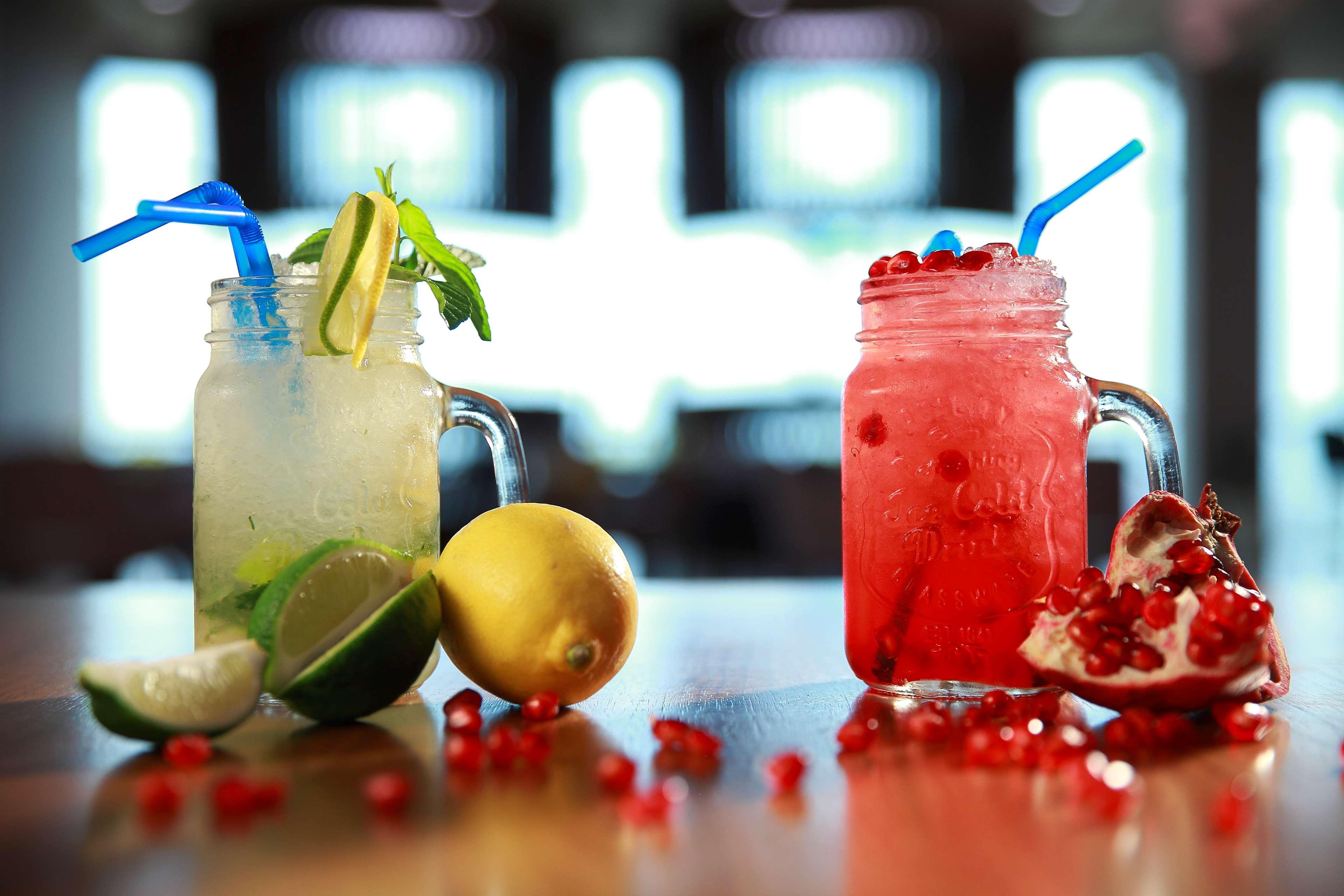 Radisson Blu Hotel Γιερεβάν Εξωτερικό φωτογραφία Non-alcoholic drinks