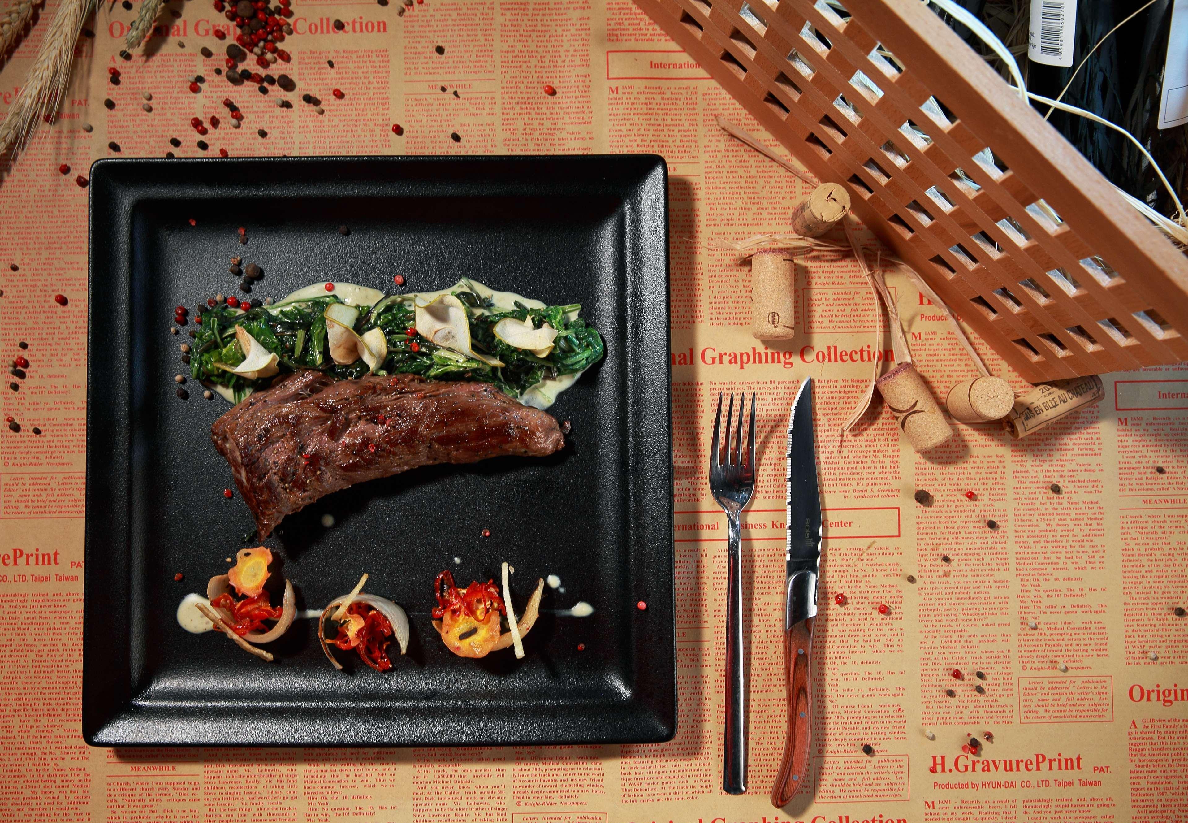 Radisson Blu Hotel Γιερεβάν Εξωτερικό φωτογραφία A steak prepared with the "sous vide" method