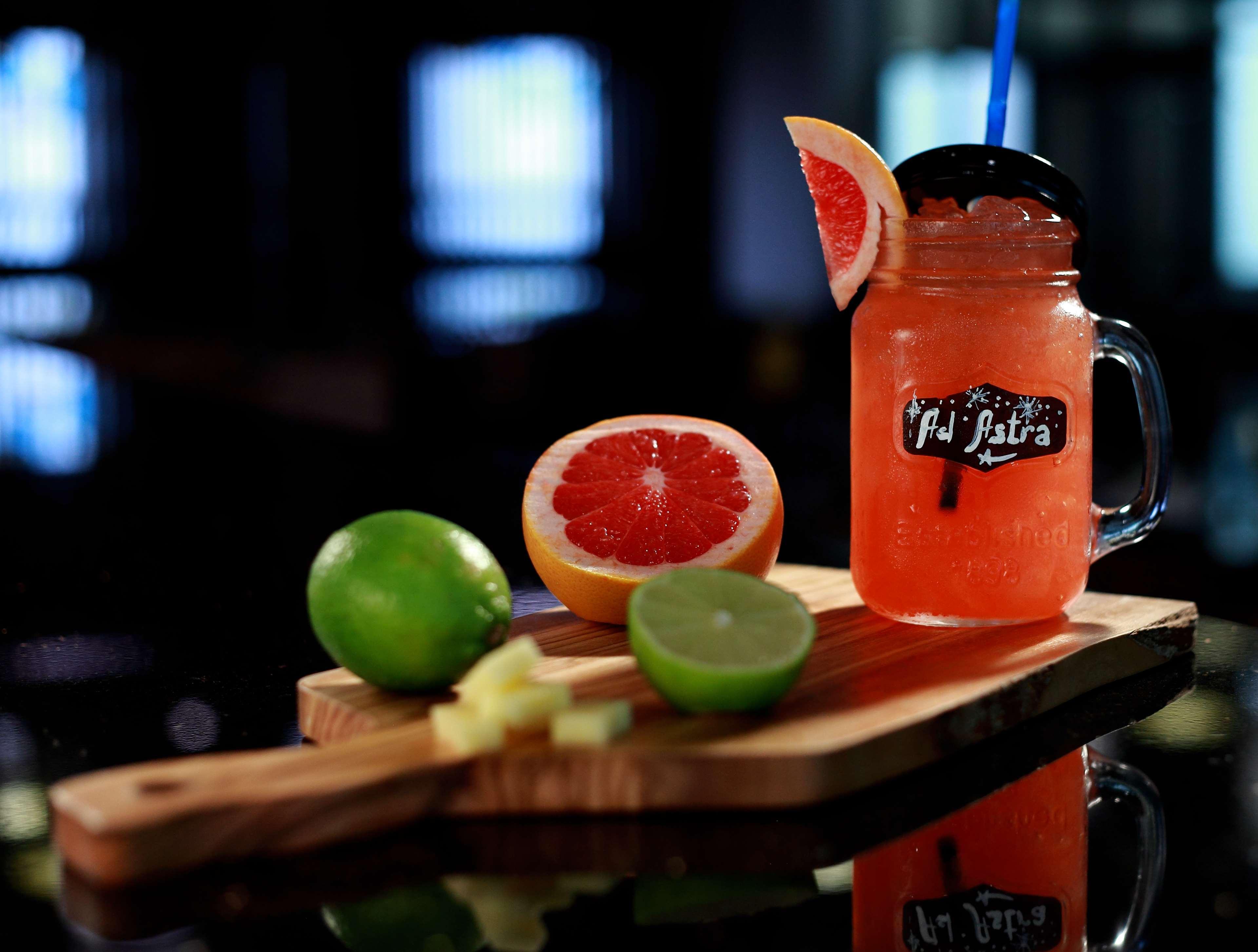 Radisson Blu Hotel Γιερεβάν Εξωτερικό φωτογραφία A grapefruit Paloma