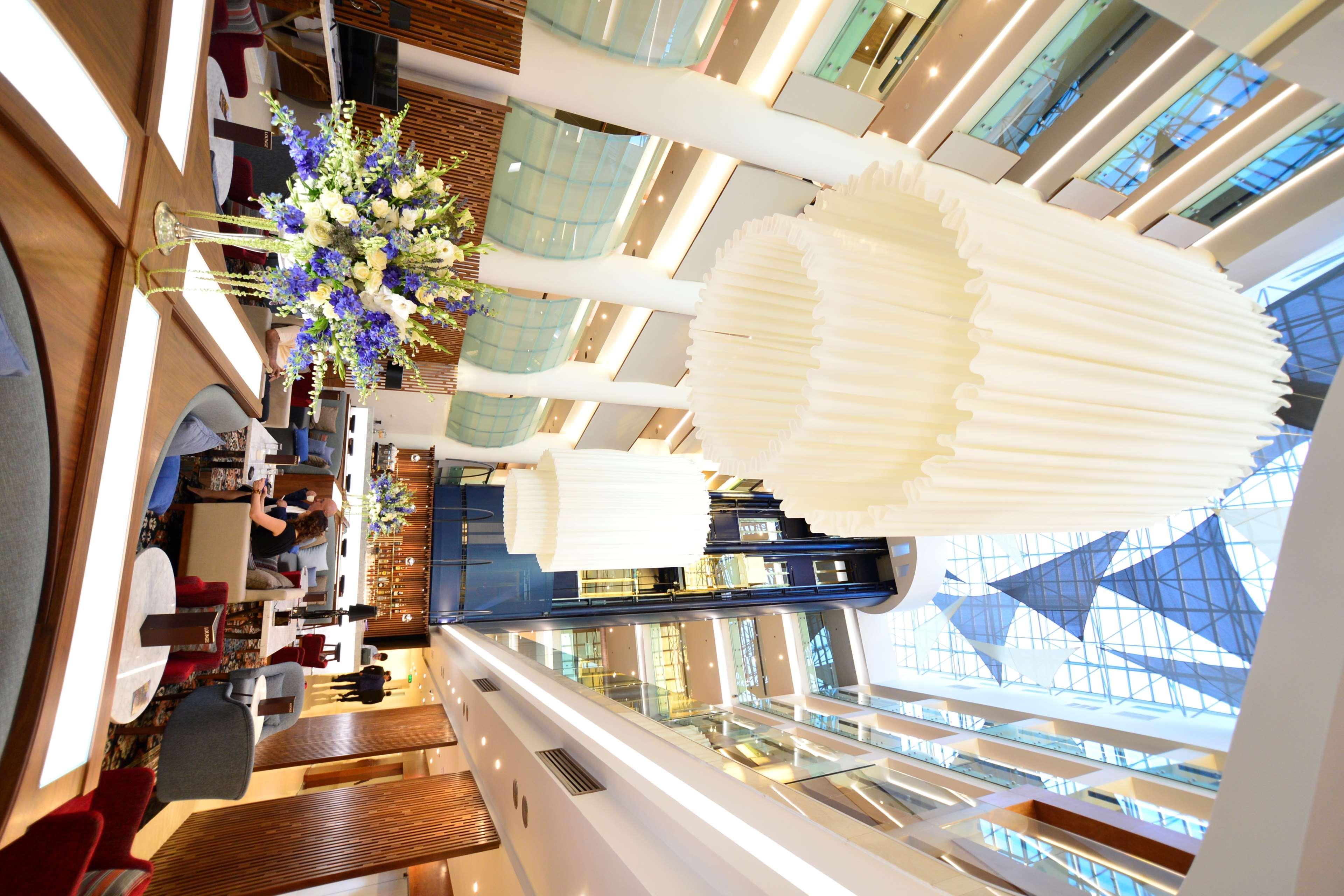 Radisson Blu Hotel Γιερεβάν Εξωτερικό φωτογραφία The interior of the hotel