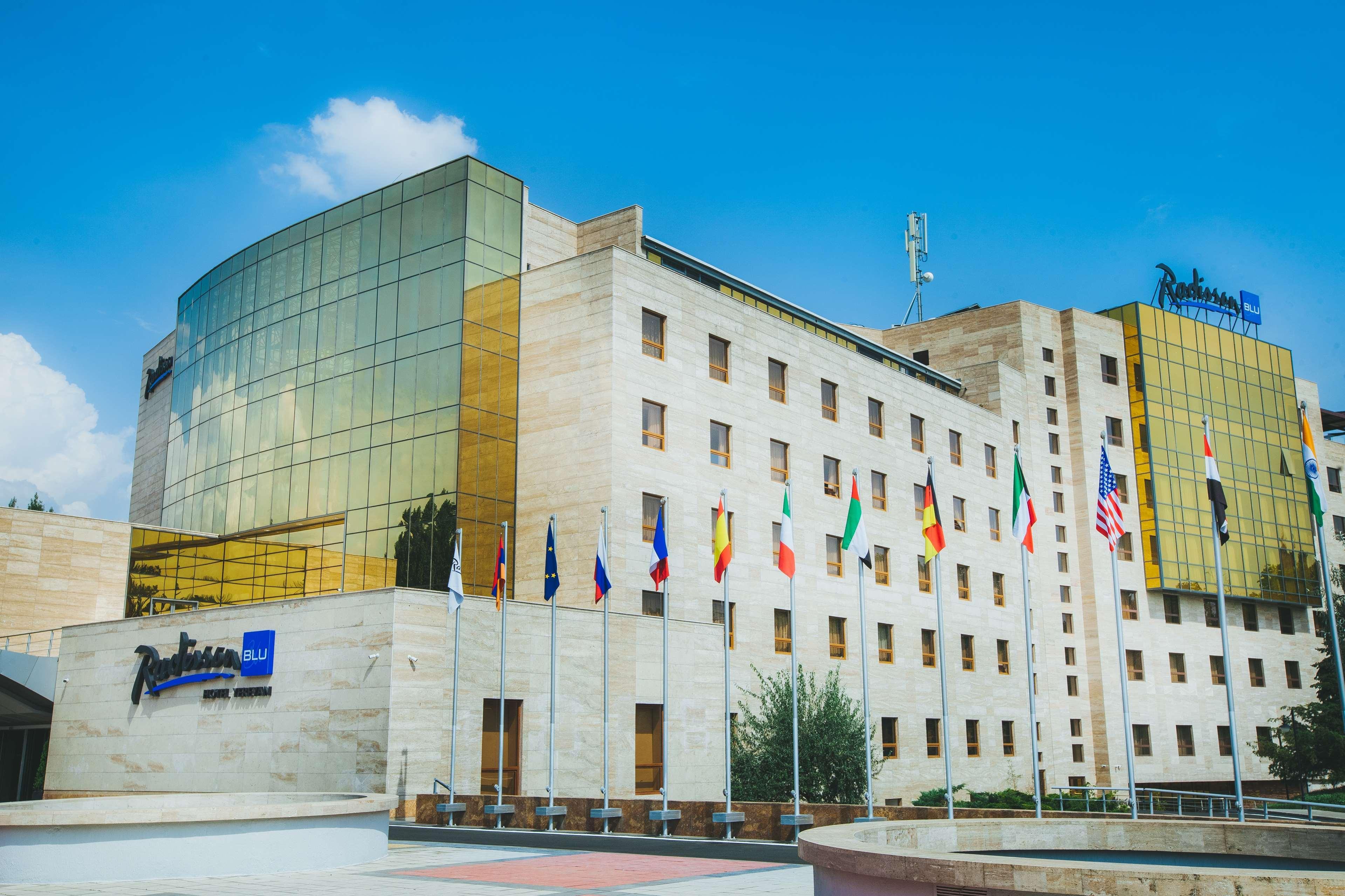Radisson Blu Hotel Γιερεβάν Εξωτερικό φωτογραφία The Radisson Blu Hotel in Addis Ababa, Ethiopia