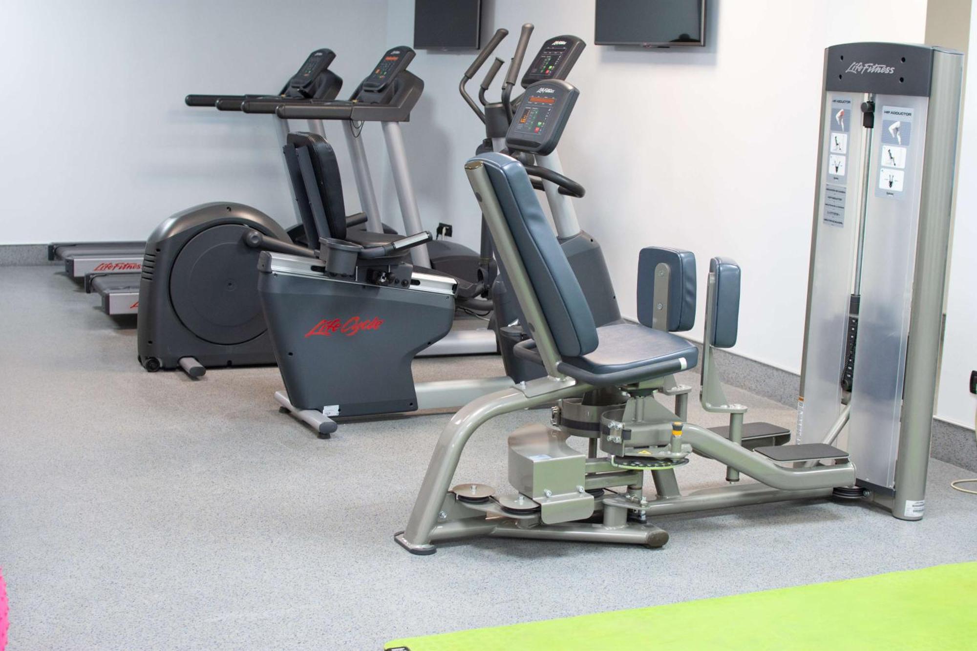 Radisson Blu Hotel Γιερεβάν Εξωτερικό φωτογραφία Elliptical trainer